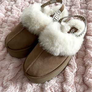 NWOT Ugg Funkette Slipper Womens Sz. 7
